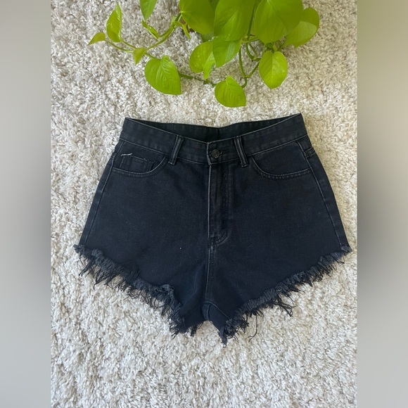 Women’s Shein Black‎ Denim Shorts - Picture 2 of 2